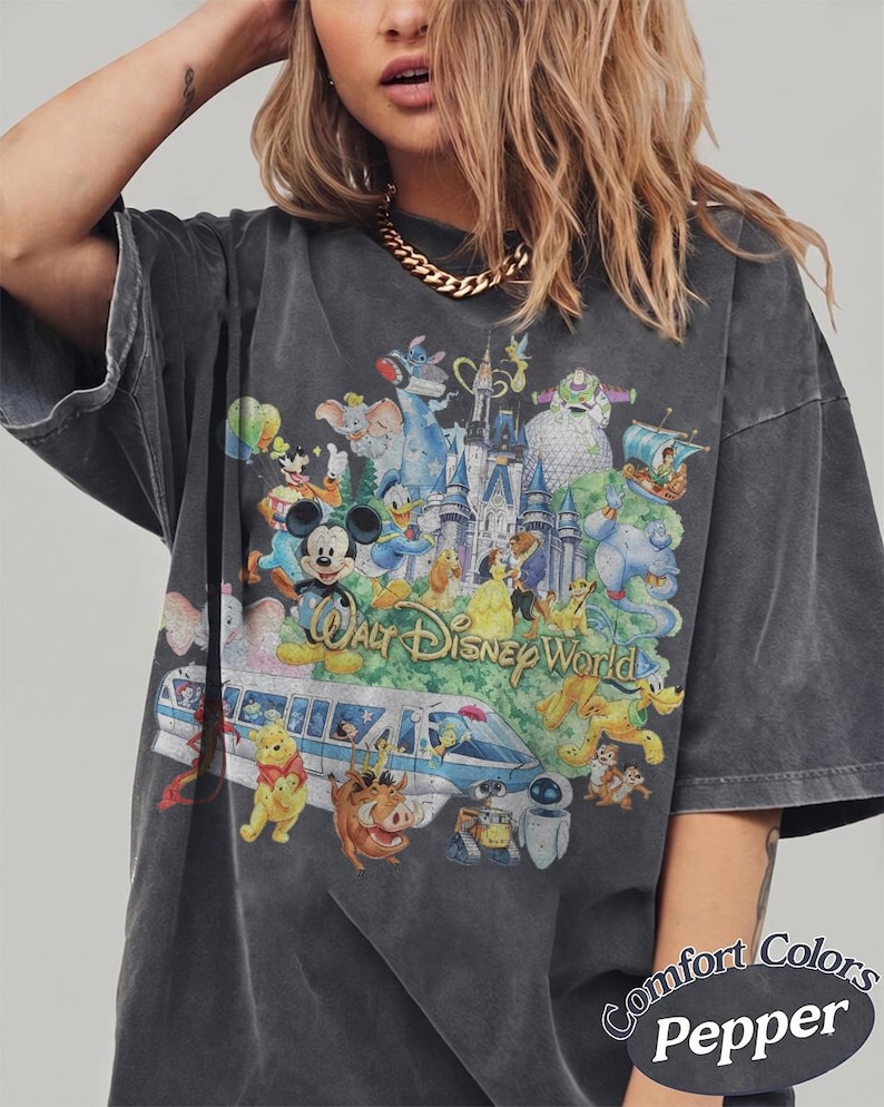 Magic Kingdom Disney World Shirt T01